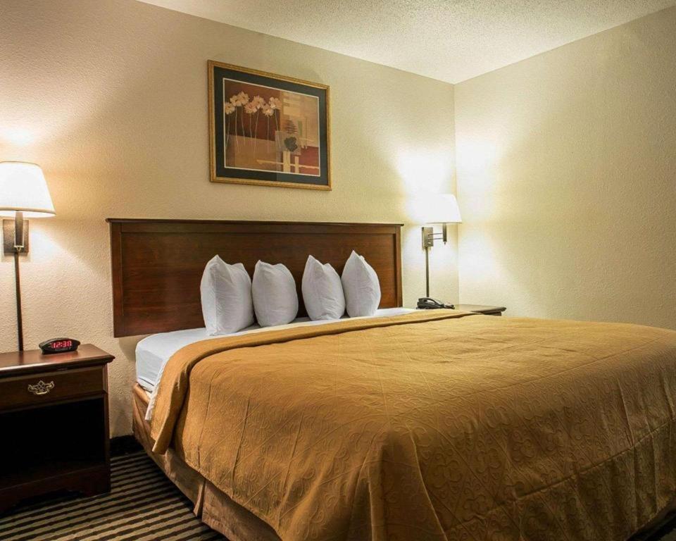 Quality Inn Columbia Airport Уэст-Коламбия Экстерьер фото