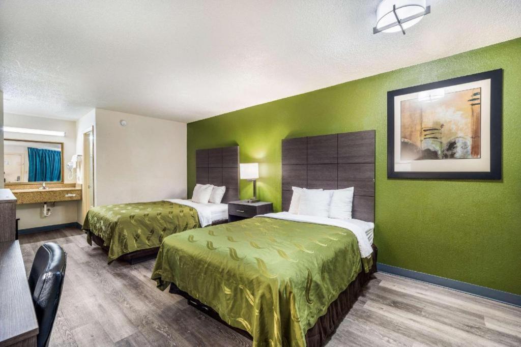 Quality Inn Columbia Airport Уэст-Коламбия Экстерьер фото