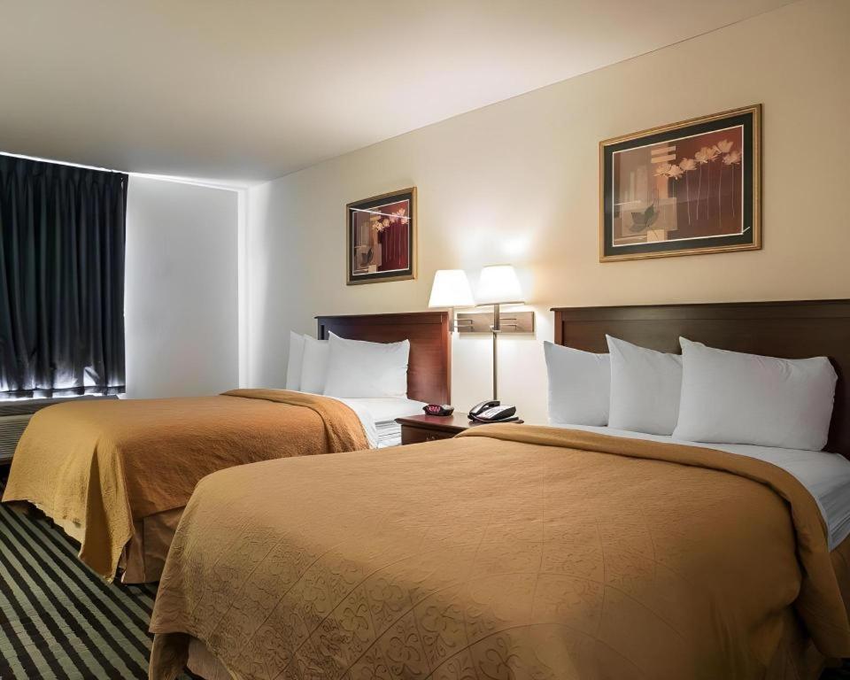 Quality Inn Columbia Airport Уэст-Коламбия Экстерьер фото
