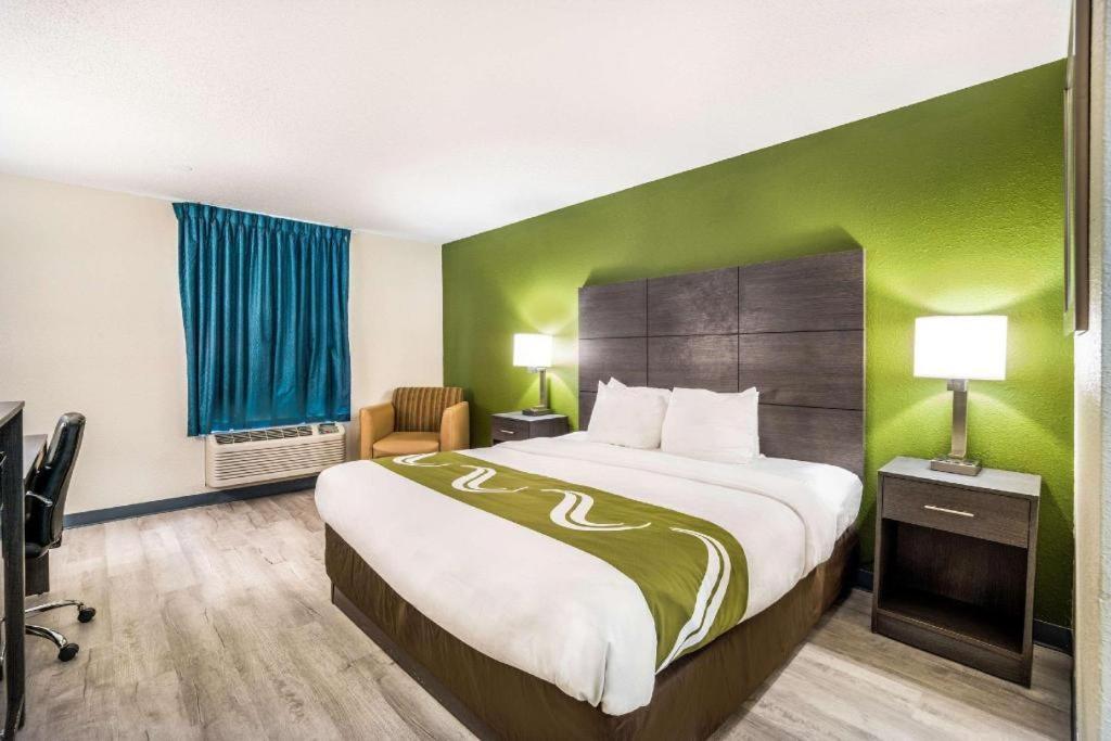 Quality Inn Columbia Airport Уэст-Коламбия Экстерьер фото